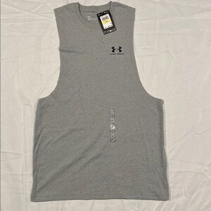Under Armour • NWT Heatgear Gray Loose Fit Men’s Muscle Tank Top, size Medium